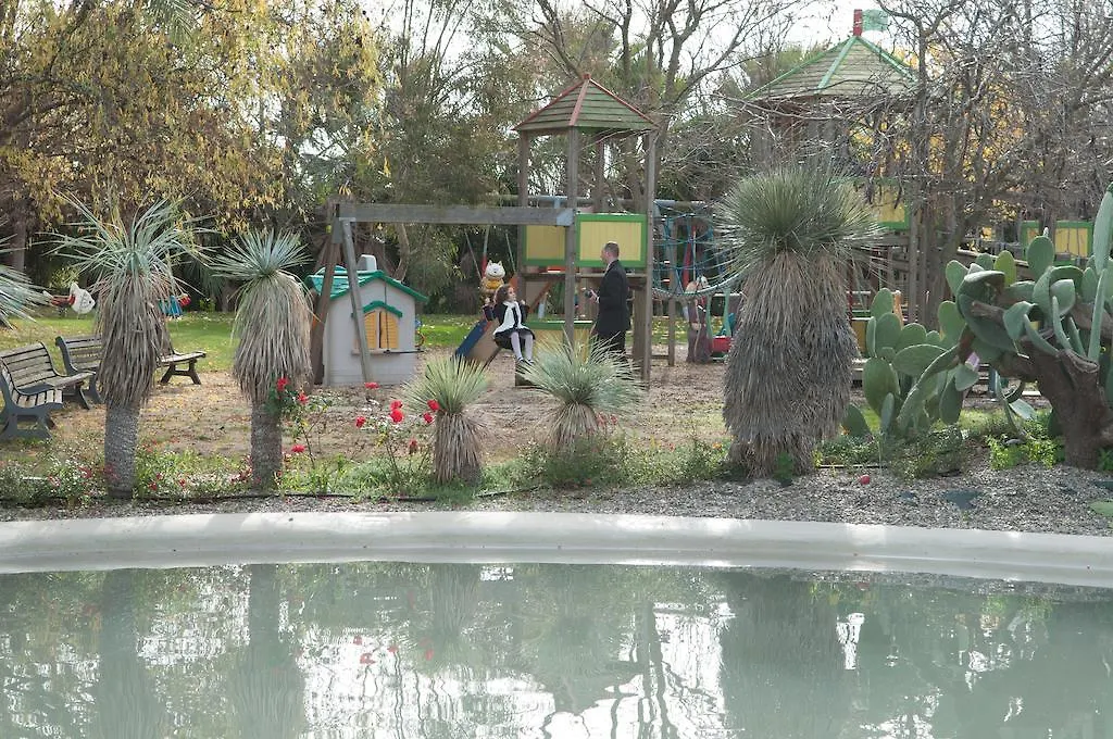 לינה וארוחת בוקר בארי Seven Maze Charming House