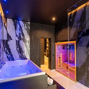 Amari120suite&spa Bed & Breakfast