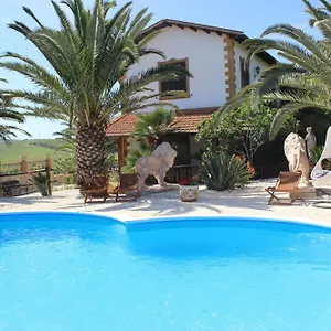  Farm stay Reggia Saracena Italy